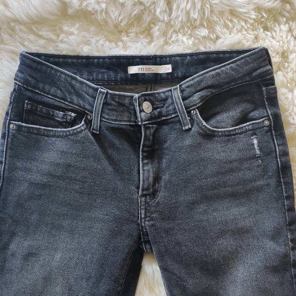 Levi's 711 Jeans - Picture 2 of 7